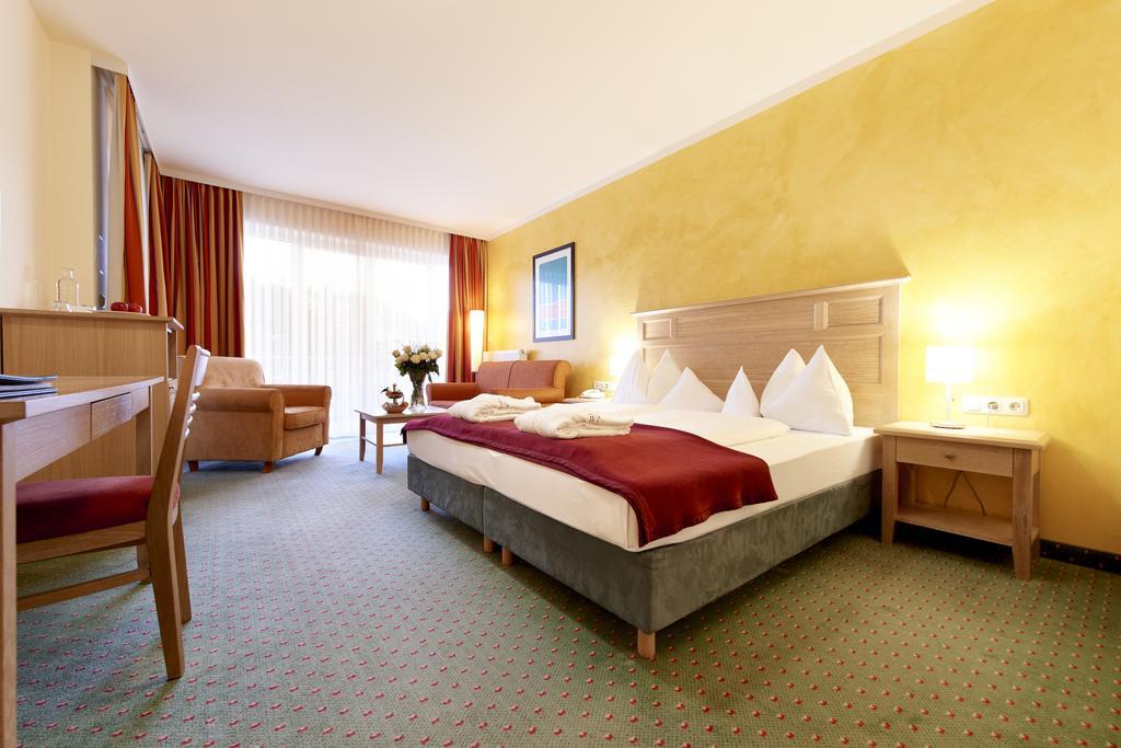 Das Hotel Eden - Das Aktiv- & Wohlfuehlhotel In Tirol Auf 1200M Hoehe Seefeld in Tirol Extérieur photo